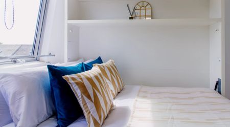 Gold 2 Bed Apartment - Photo 2