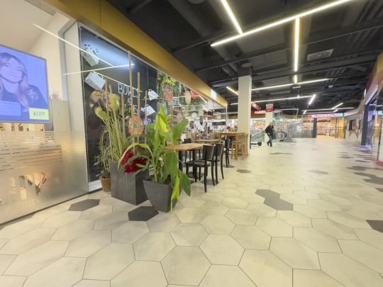 Altbau in perfekter Lage - Annenstraße -Wohnen im modernen Styria Center - Photo 1