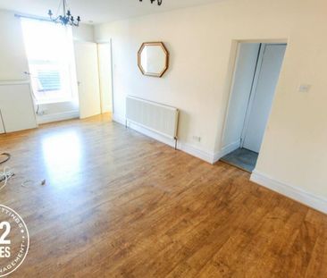 Lovely Lane - Warrington - WA5 - Photo 1