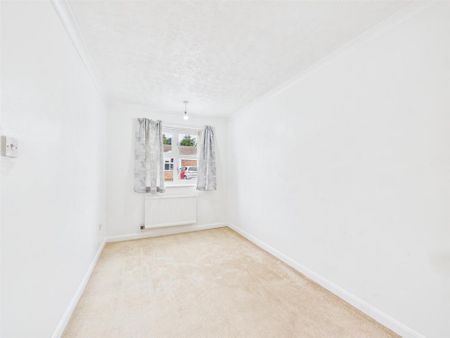 3 bedroom detached bungalow to rent - Photo 2