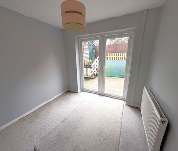 2 bedroom semi-detached bungalow to rent - Photo 1