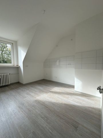 Hübsche 3-Zi.-DG-Whg. mit modernem Tageslichtbad - Photo 5