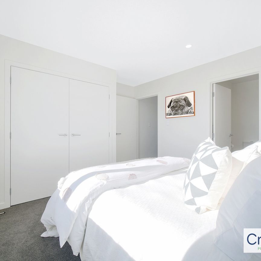 Get Ready to fall in Love - Photo 1