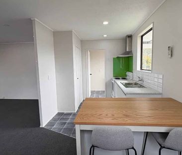 3 Bedroom Home in Melville – Fully Fenced, Next to Park - Photo 1