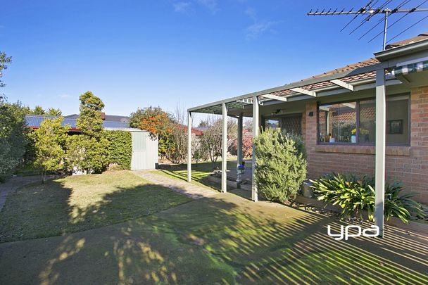 15 Stanford Court, SUNBURY - Photo 1