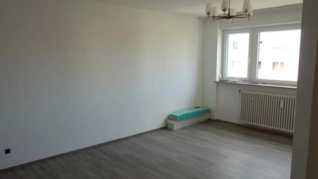 Exklusive 2 Zimmer-Wohnung mit Balkon & Aufzug in Citylage von Geislingen (Steige)! - Foto 3