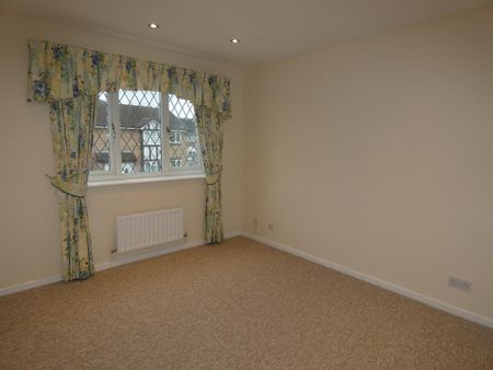 3 bedroom detached house to rent - Photo 4