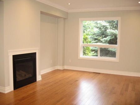 For Lease - 9 Formula Court, Toronto, Ontario - Photo 4