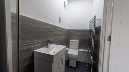 2 bedroom flat to rent - Photo 3