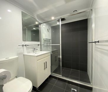 Stylish and Convenient Living - Photo 6