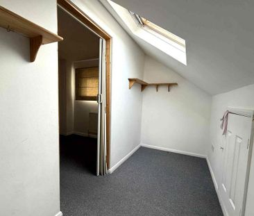 2 bedroom end of terrace house to rent - Photo 2