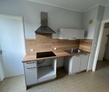 Location Appartement 2 pièces 49m² - Photo 3