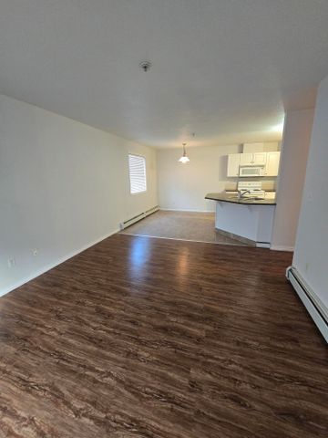 2 bedroom 1 bathroom condo UTILITIES INCLUDED - Photo 2