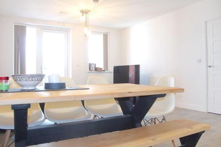 2 bedroom flat to rent - Photo 3