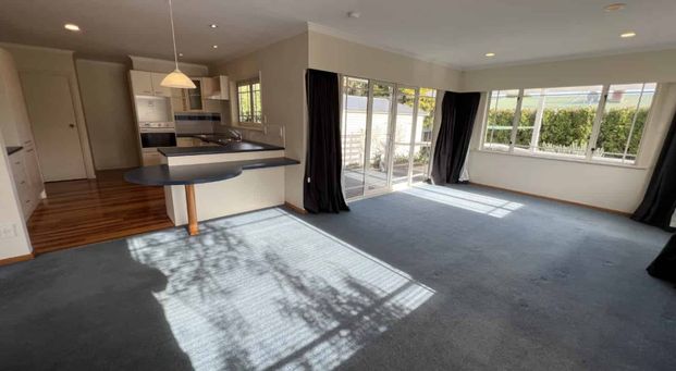 THREE BEDROOMS - TERRACE END - Photo 1