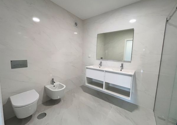2 bedroom flat as new for rent in Aradas!