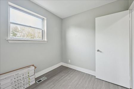 For Lease - 203 Nelson Street Unit# 1, Oakville, Ontario - Photo 5
