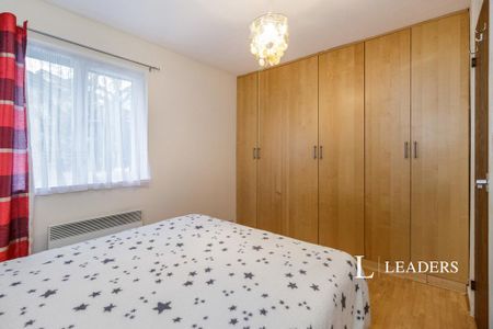 2 bedroom terraced house to rent - Photo 3