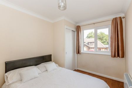 2 Bed Flat, Leslie Park Road, CR0 - Photo 5