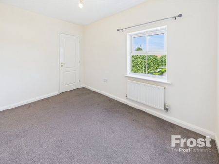 Tracy Avenue, Slough, Berkshire,SL3 - Photo 2