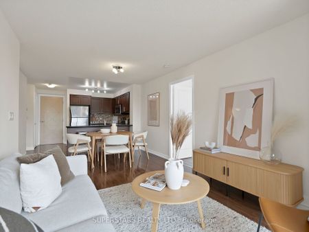 For Lease - 18 Harding Boulevard Unit# 214, Richmond Hill, Ontario - Photo 4