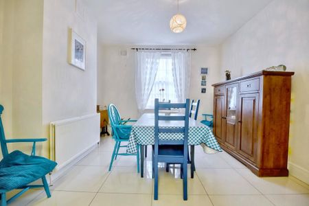 4 bedroom terraced house to rent - Photo 4