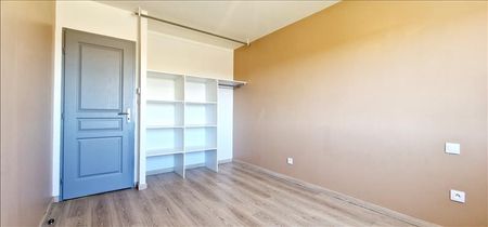 4 pièces - 102,35 m² - RDC - Colocation non autorisée - Photo 3
