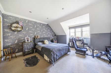 4 bedroom detached house to rent - Photo 4