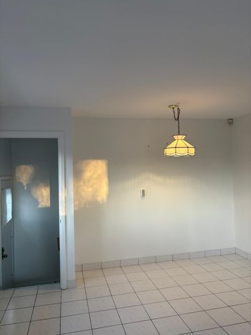 For Lease - 1987 Cochrane Street, Hunt Club - South Keys and Area, Ontario - Photo 2