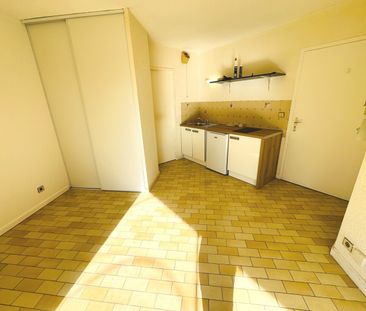 Location Appartement 1 pièce 18m² ROMANS SUR ISERE 26100 - Photo 3