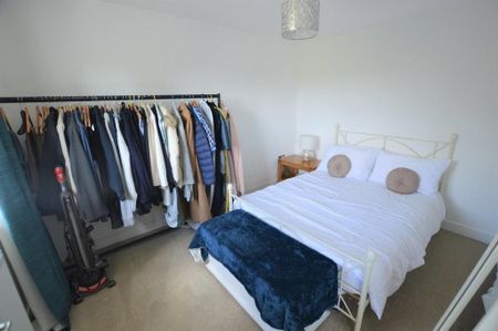 4 bedroom detached house to rent - Photo 5