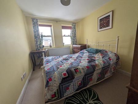 3 bedroom link detached house to rent - Photo 3