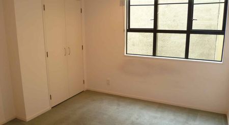 ONE BEDROOM CENTRAL CITY APARTMENT - Photo 2