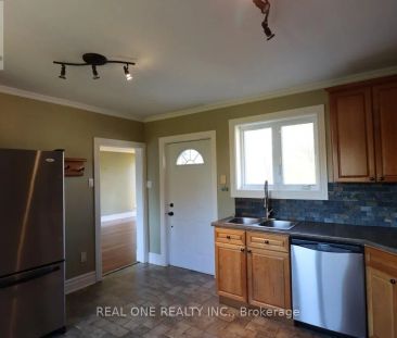 130 MAYFIELD DRIVE - Photo 6