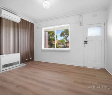 311 Larter Street, Canadian - Photo 3