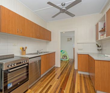 127 Bundock Street, Belgian Gardens QLD 4810 - House For Rent | Domain - Photo 6