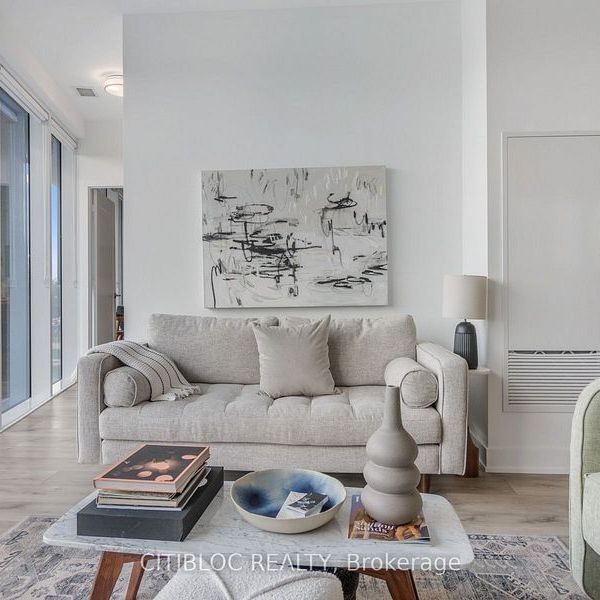 For Lease - 585 Bloor Street Unit# 317, Toronto, Ontario - Photo 1