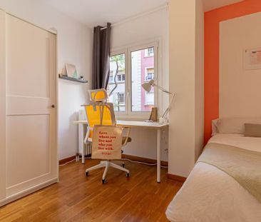 Carrer d'Amigó, Barcelona, Catalonia 08021 - Photo 3