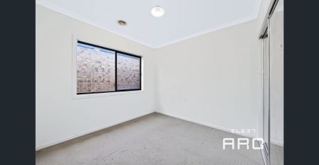 Beautiful 4-Bedroom Home in Aintree - Photo 5
