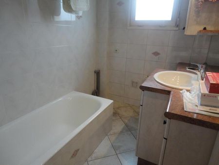 Location Appartement 3 pièces 69m² VILLEURBANNE 69100 - Photo 4