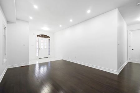 For Lease - 5 Oswell Drive, Ajax, Ontario - Photo 5