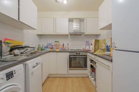 3 bedroom flat to rent - Photo 5