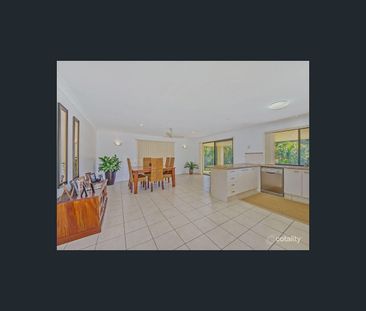 9 Howland Circuit, Pacific Pines, Qld 4211 - Photo 5