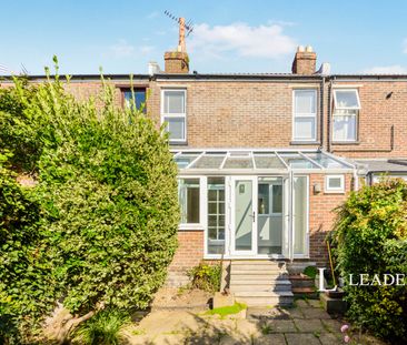 3 bedroom mid-terrace to rent Tredegar Road, Southsea - Photo 3