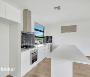 Modern 3 Bedroom Home Located in Modbury - Photo 3