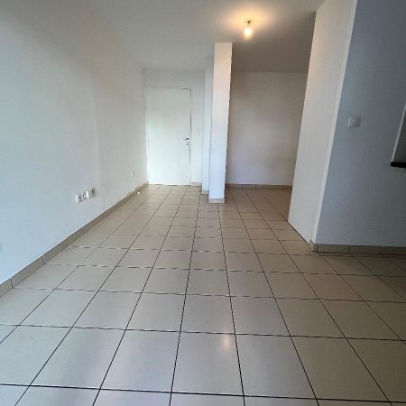 Location Appartement 1 pièce 20m² STE CLOTILDE 97490 - Photo 3