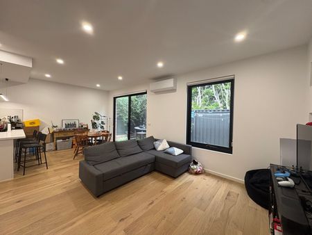 3/25 Eisenhower Street, Reservoir VIC 3073 - Photo 3