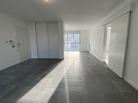 Location Appartement 3 pièces 70m² TOULOUSE 31100 - Photo 2