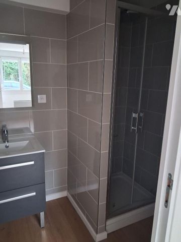 A LOUER maison situé en plein centre ville de Bourbourg logement entièrement rénové de 53m² en... - Photo 2