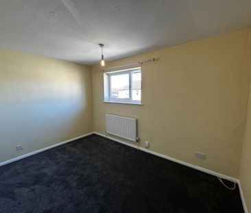 2 bedroom semi-detached house to rent - Photo 2